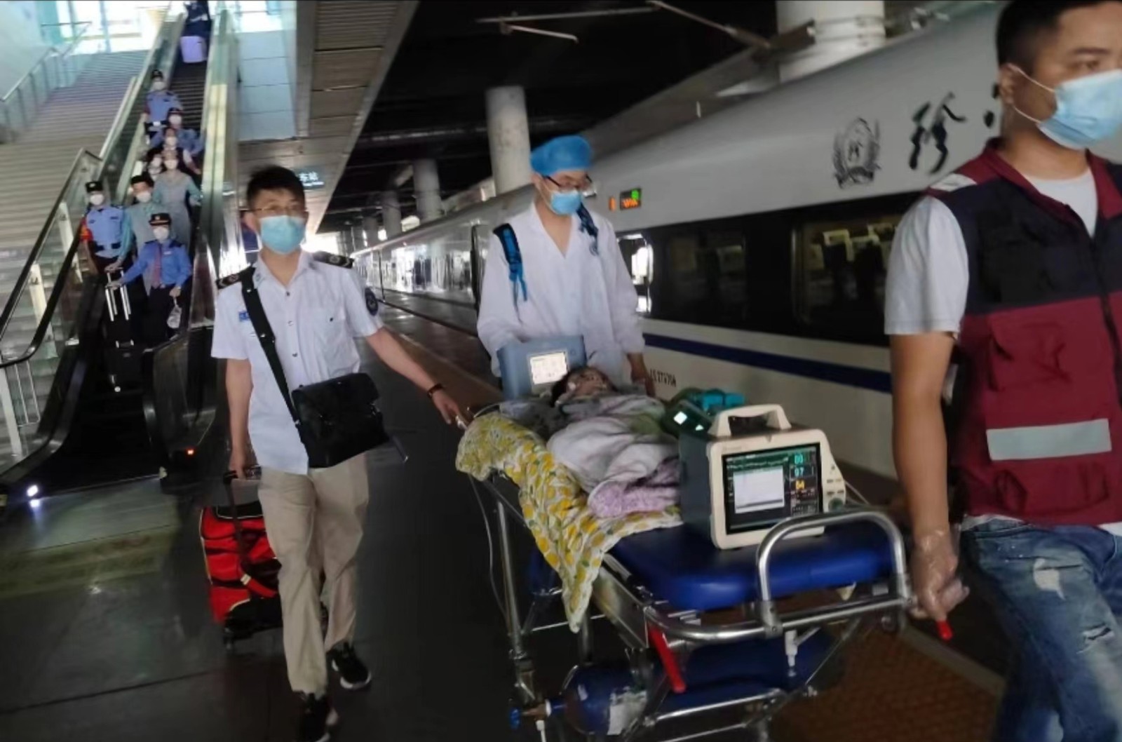 大余县高铁转运公司